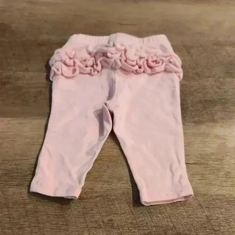 Old Navy Ruffled Bottom Leggings. Size 3-6 Months. NWOT